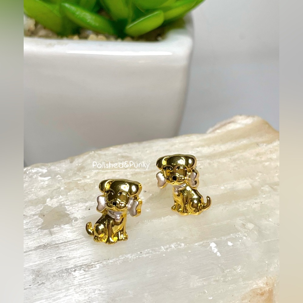 Dog earrings ~ Gold Earrings ~ Cute earrings ~ tiny earrings small earrings BOX